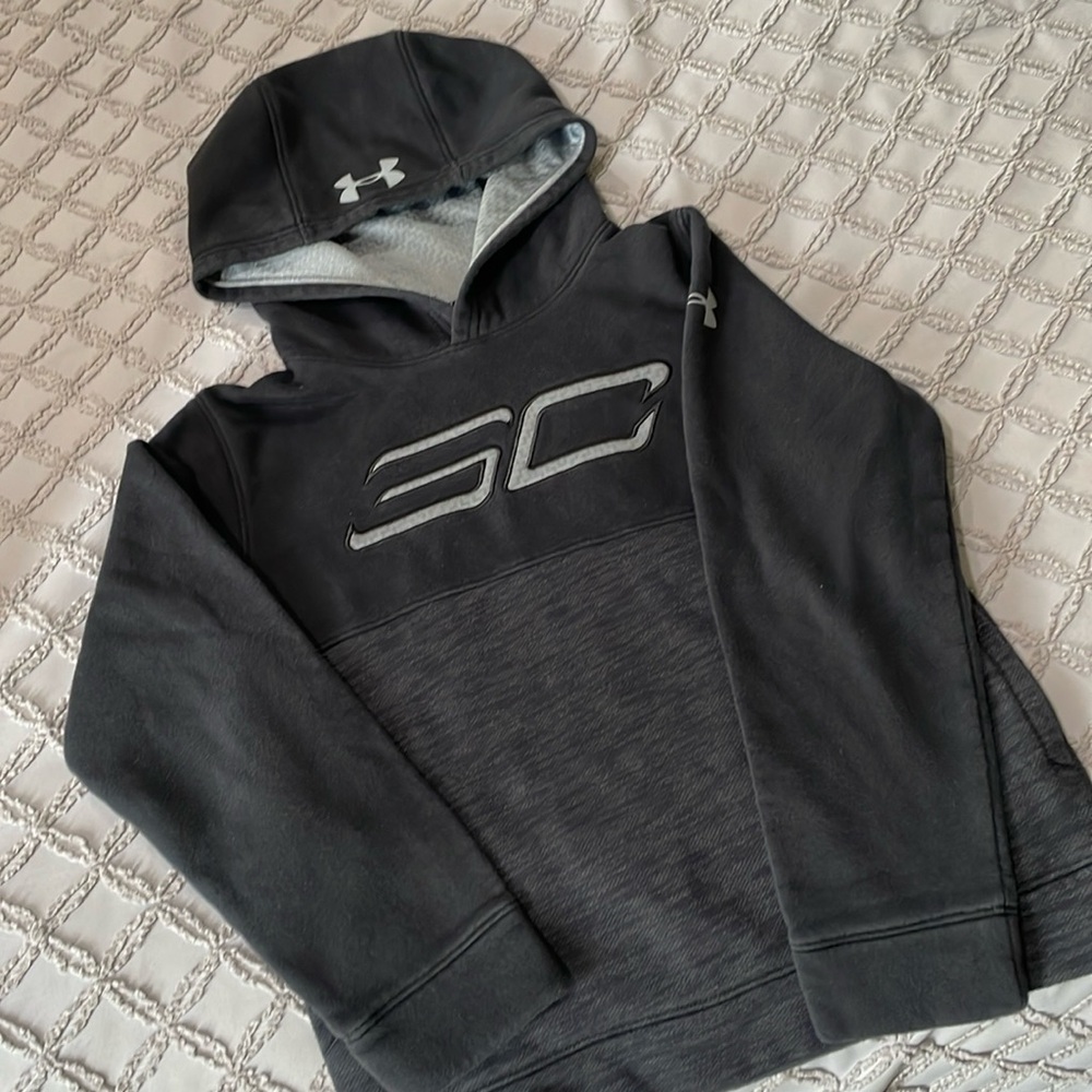 Under Armour SC Steph Curry hoodie youth medium